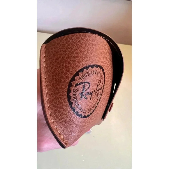 RayBan Brown Leather Snap Closure Sunglasses Carrying Case With Cloth - Picture 4 of 7